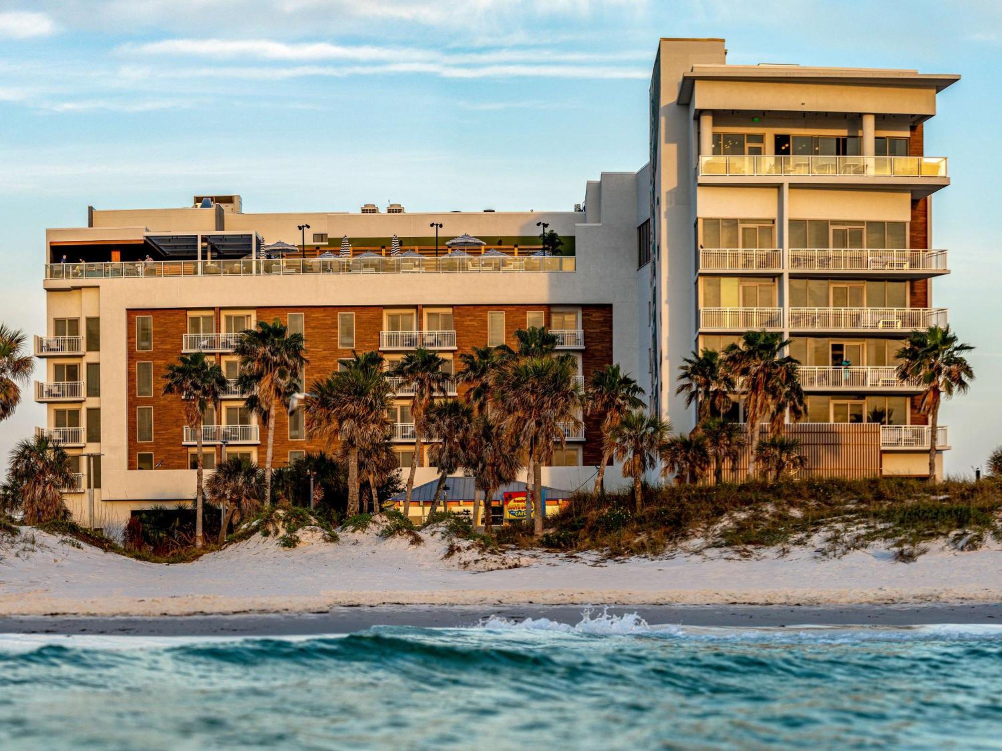 The Hiatus Clearwater Beach, Curio Collection By Hilton ภายนอก รูปภาพ